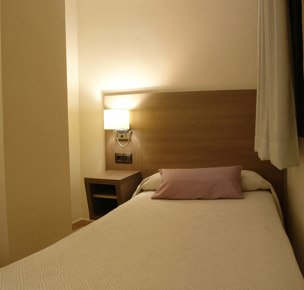 Hotel Avenida Plaza Alzira Dış mekan fotoğraf